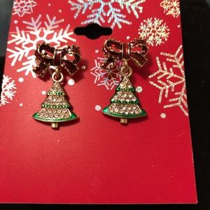 NWT HOLIDAY EARRINGS $5.00 A PAIR/3 FOR $12